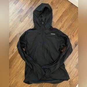 Patagonia Houdini women’s packable windshirt jacket size M black